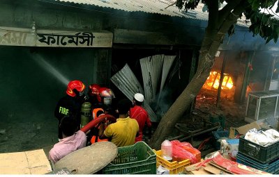রূপগঞ্জের গাউছিয়া মার্কেটে আগুন