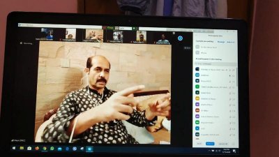 অনলাইনে বক্তব্য রাখছেন ডিএনসিসি মেয়র আতিকুল ইসলাম