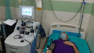 চিকিৎসকের পর এবার প্লাজমা দিলেন করোনাজয়ী সাংবাদিক