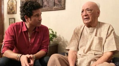 শচীন টেন্ডুলকার ও বসন্ত রাইজি। ছবি:টুইটার