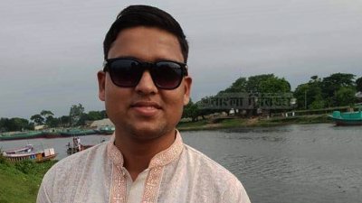 অভিযুক্ত শিক্ষার্থী
