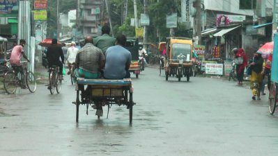 রেড জোন ঘোষিত এলাকায় চলাচল স্বাভাবিক