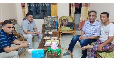 বন্ধুদের ধন্যবাদ দিয়ে লেখা পোস্টে আড্ডার ছবি