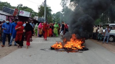 হত্যার প্রতিবাদে বিক্ষোভ