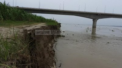 পাবনায় ভাঙন