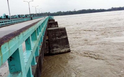 বিপদসীমার ওপর দিয়ে প্রবাহিত হচ্ছে তিস্তার পানি