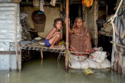 বন্যা কবলিত সুনামগঞ্জের একটি পরিবার