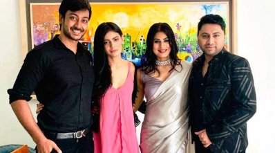 ‘কফি উইথ করণ’-এর আদলে পিয়ালের শো!