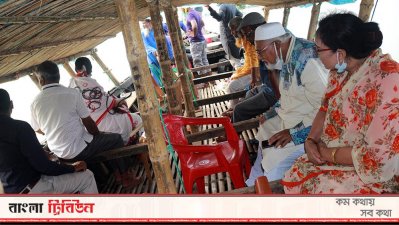 জামালপুরের ইসলামপুরে বন্যা কবলিত এলাকা পরিদর্শন করেন স্থানীয় সংসদ সদস্য ফরিদুল হক খান দুলাল ও সংরক্ষিত আসনের সংসদ সদস্য হোসনে আরা।