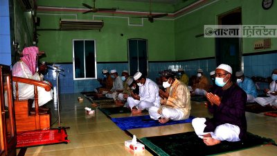 রংপুর কোট জামে মসজিদে ঈদের জামাত