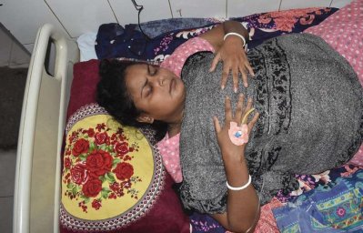 হাসপাতালে চিকিৎসাধীন কাজল রানী