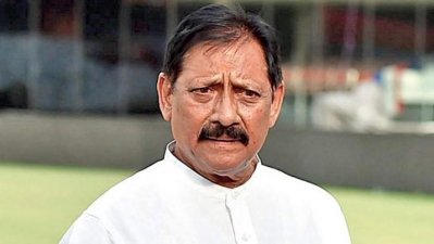 চেতন চৌহান (১৯৪৭-২০২০)