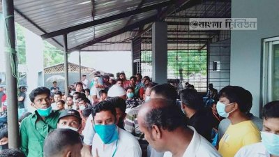 তদন্ত কমিটির ব্রিফিংয়ের আগে সাংবাদিকদের ভিড়