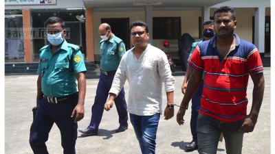 অভিযুক্ত ঠিকাদার ও সহযোগী