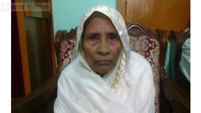 বীরশ্রেষ্ঠ মোস্তফা কামালের মাকে হেলিকপ্টারে নেওয়া হলো ঢাকায়