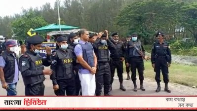 ওসি প্রদীপকে নিয়ে ঘটনাস্থলে র&zwnj;্যাব সদস্যরা