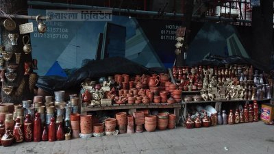 বিদেশি অর্ডার ও বৈশাখে ভর করে বেঁচে আছে মৃৎশিল্প