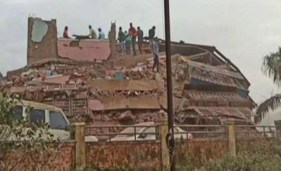 রায়গড়ে ধসে পড়া বহুতল ভবন