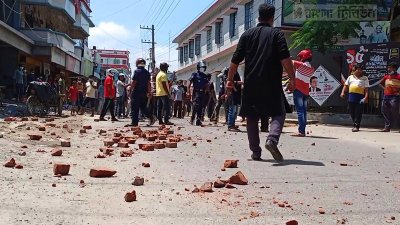 চাঁপাইনবাবগঞ্জে আ.লীগের দুই পক্ষের সংঘর্ষ, আহত ১০