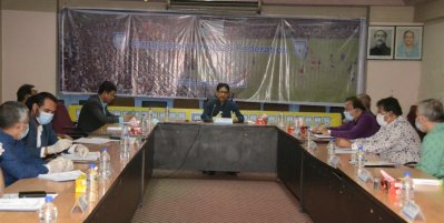 পেশাদার লিগ কমিটির সভা