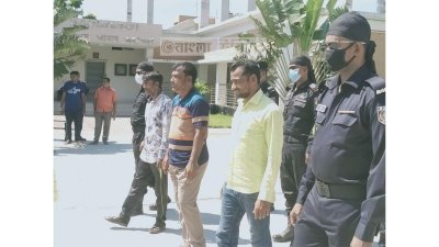 ৪৫ কেজি গাঁজাসহ গ্রেফতার ৩
