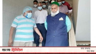 চট্টগ্রাম সিটি করপোরেশনের একটি মাতৃসদনে ঝটিকা পরিদর্শনে আসেন চসিক প্রশাসক খোরশেদ আলম সুজন।