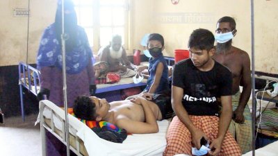 হাসপাতালে ভর্তি আহতরা 