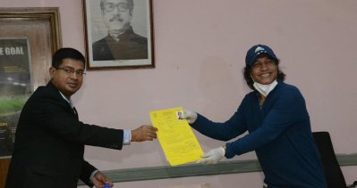 মনোনয়নপত্র জমা দিয়েছেন সভাপতি প্রার্থী শফিকুল ইসলাম মানিক