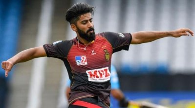 আমেরিকান পেসার আলি খান