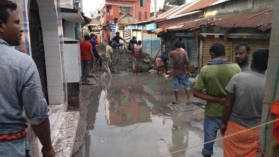সেই মসজিদের সামনে ৩৬টি অবৈধ পানির লাইন