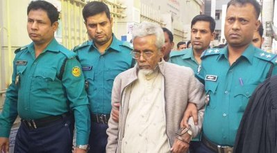 পুলিশ হেফাজতে আবুল আসাদ, ছবি: সংগৃহীত