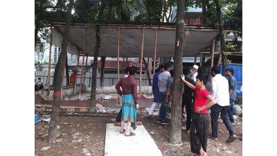 ডিএনসিসি’র পার্ক ও খেলার মাঠ থেকে অবৈধ দখল উচ্ছেদ