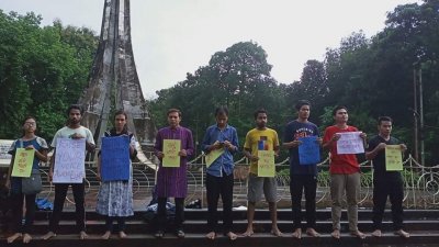 চট্টগ্রাম বিশ্ববিদ্যালয়ে ধর্ষণবিরোধী মানববন্ধন