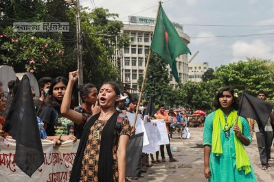 স্লোগানে উত্তাল শাহবাগ