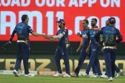 পয়েন্ট টেবিলের শীর্ষে এখন মুম্বাই ইন্ডিয়ান্স