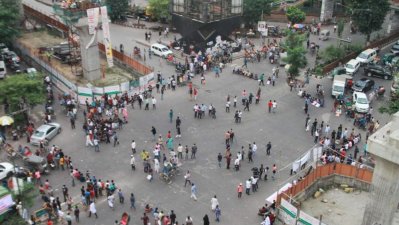 ঢাবি ছাত্রী ধর্ষণ: নুর-মামুনদের গ্রেফতার দাবিতে শাহবাগ অবরোধ