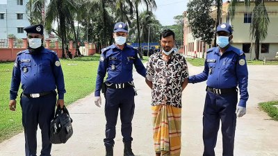 তিন বছর পর ট্রিপল মার্ডার মামলার মূল আসামি গ্রেফতার