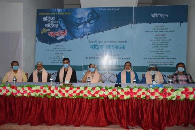 চলচ্চিত্রকার ঋত্বিক ঘটকের স্মৃতি সংরক্ষণের দাবি