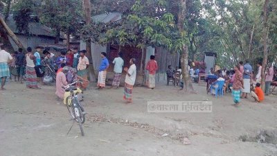 ধর্ষণের ঘটনায় গ্রাম্য মাতব্বরদের শালিস বৈঠক