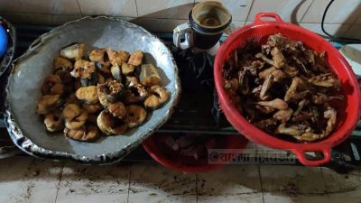 নোংরা পরিবেশে খাবার