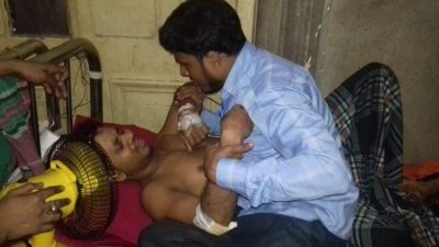 হাসপাতালে চিকিৎসাধীন মো. ইউসুফ হাওলাদার 