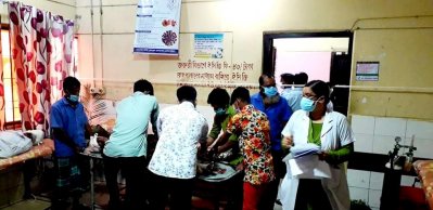 আহতদের চিকিৎসা চলছে হাসপাতালে 