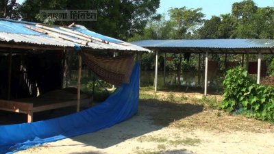 জমি থেকে ভূমিহীন পরিবারকে উঠিয়ে দেওয়া হয়