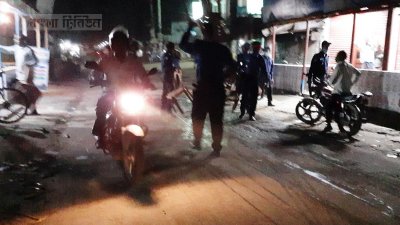 পরিস্থিতি নিয়ন্ত্রণে পুলিশের অ্যাকশন