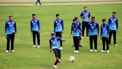 বঙ্গবন্ধু টি-টোয়েন্টি কাপে কে কোন দলে