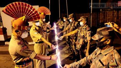 সীমান্তে দুই দেশের প্রদীপ প্রজ্জ্বলন