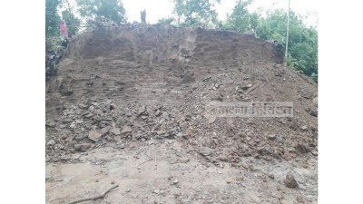 খাগড়াছড়িতে রক্ষা পাচ্ছে না পাহাড়। এক দশকে কেটে ফেলা হয়েছে শতাধিক পাহাড়।