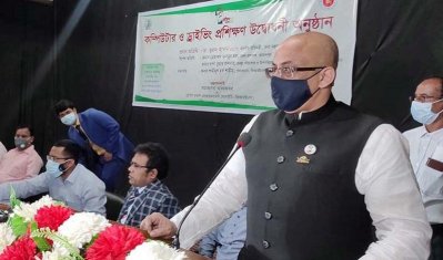 সড়ক দুর্ঘটনা কমাতে প্রয়োজন প্রশিক্ষিত ও দক্ষ চালক: তথ্য প্রতিমন্ত্রী