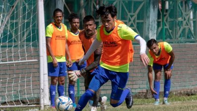 নেপাল দলের মুখে বাংলাদেশের প্রশংসা                  -ছবি: বাফুফে