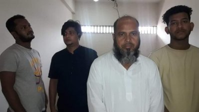মসজিদের মাইকে ডাকাত ঘোষণা দিয়ে পুলিশকে মারধর, গ্রেফতার ৪